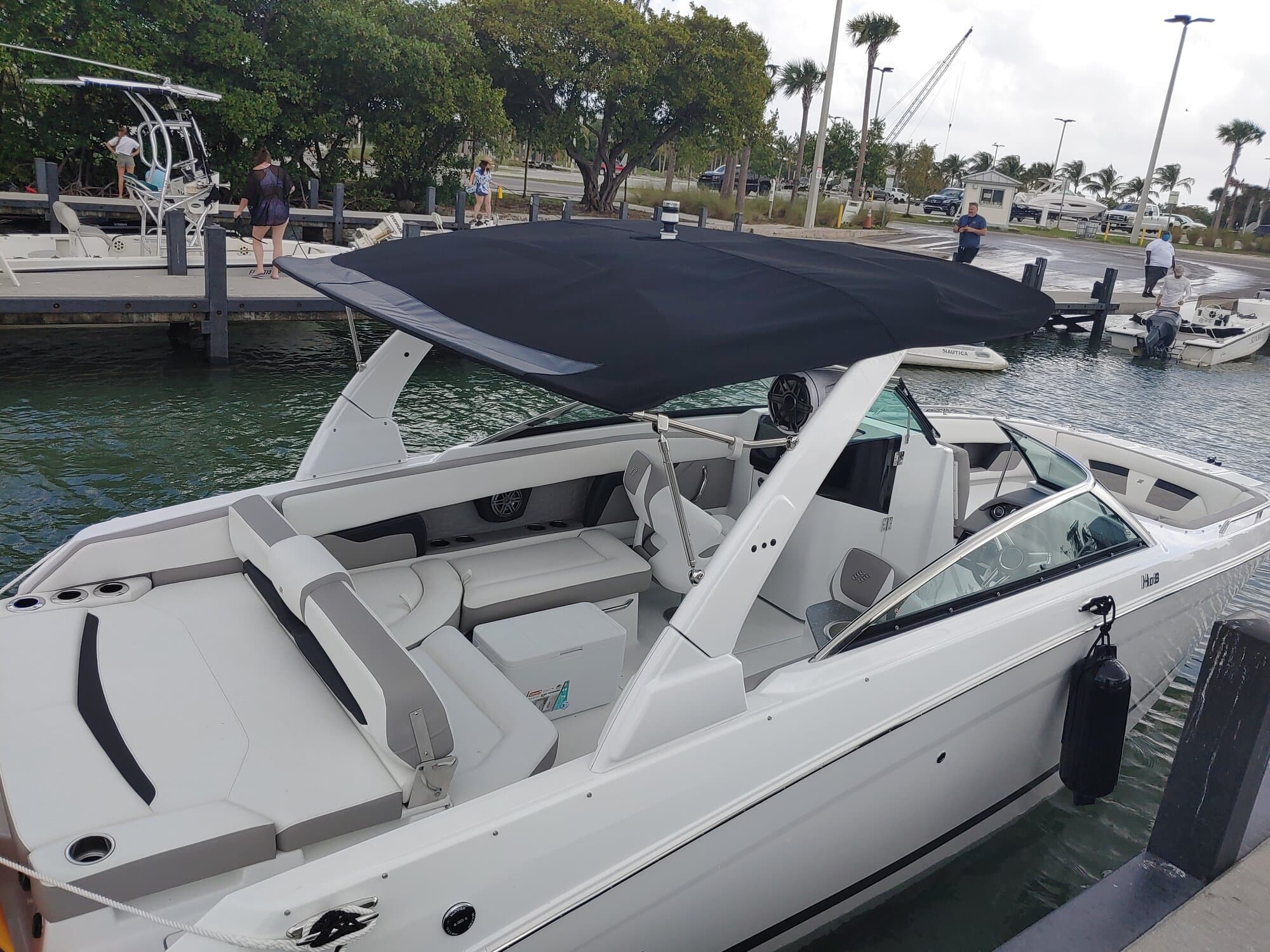 27FT FOUR WINNS - View 5