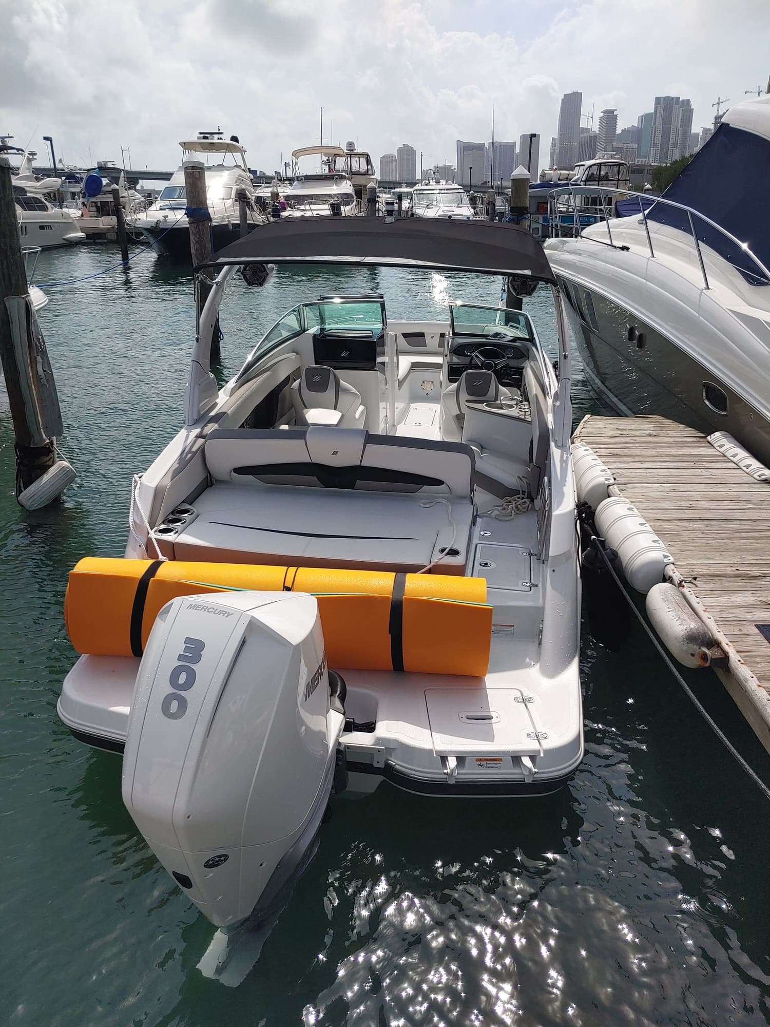 27FT FOUR WINNS - View 6