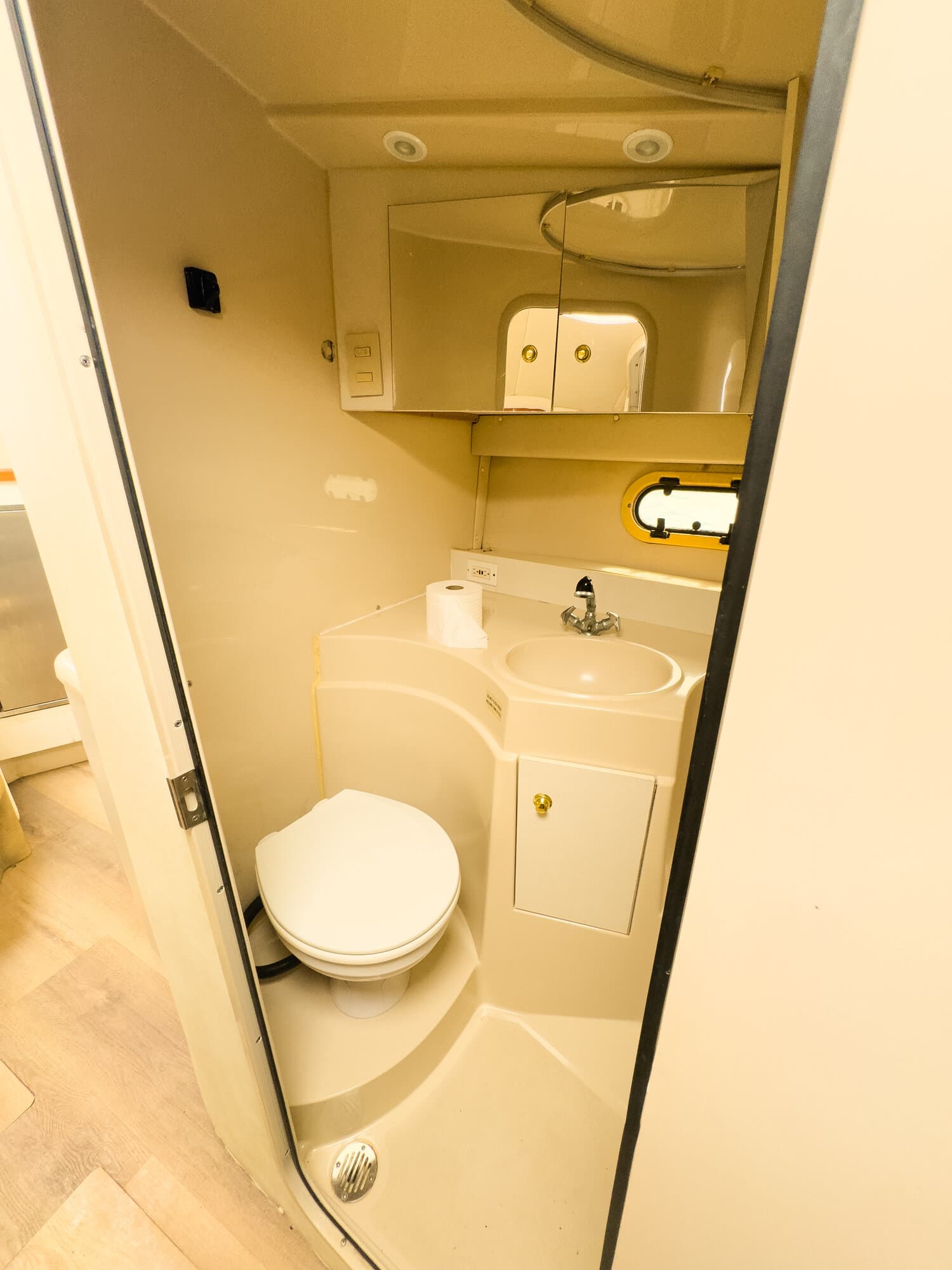 37FT CRUISER - View 10