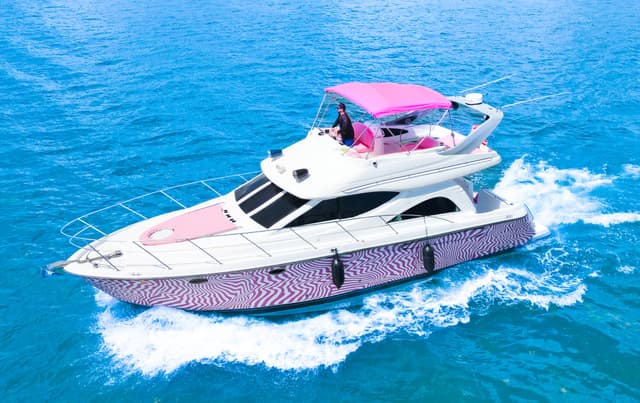 Maxum 46FT rental in Miami