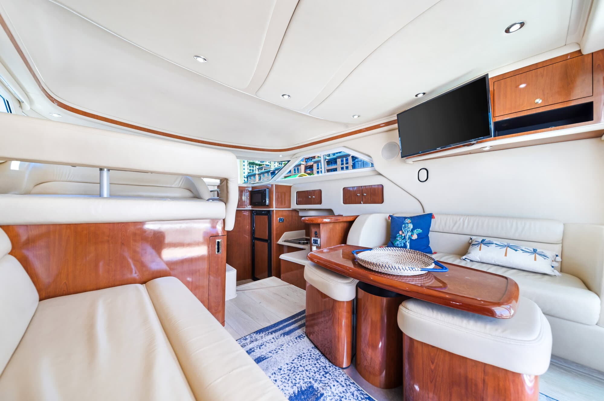 47FT SEA RAY FLY - View 5