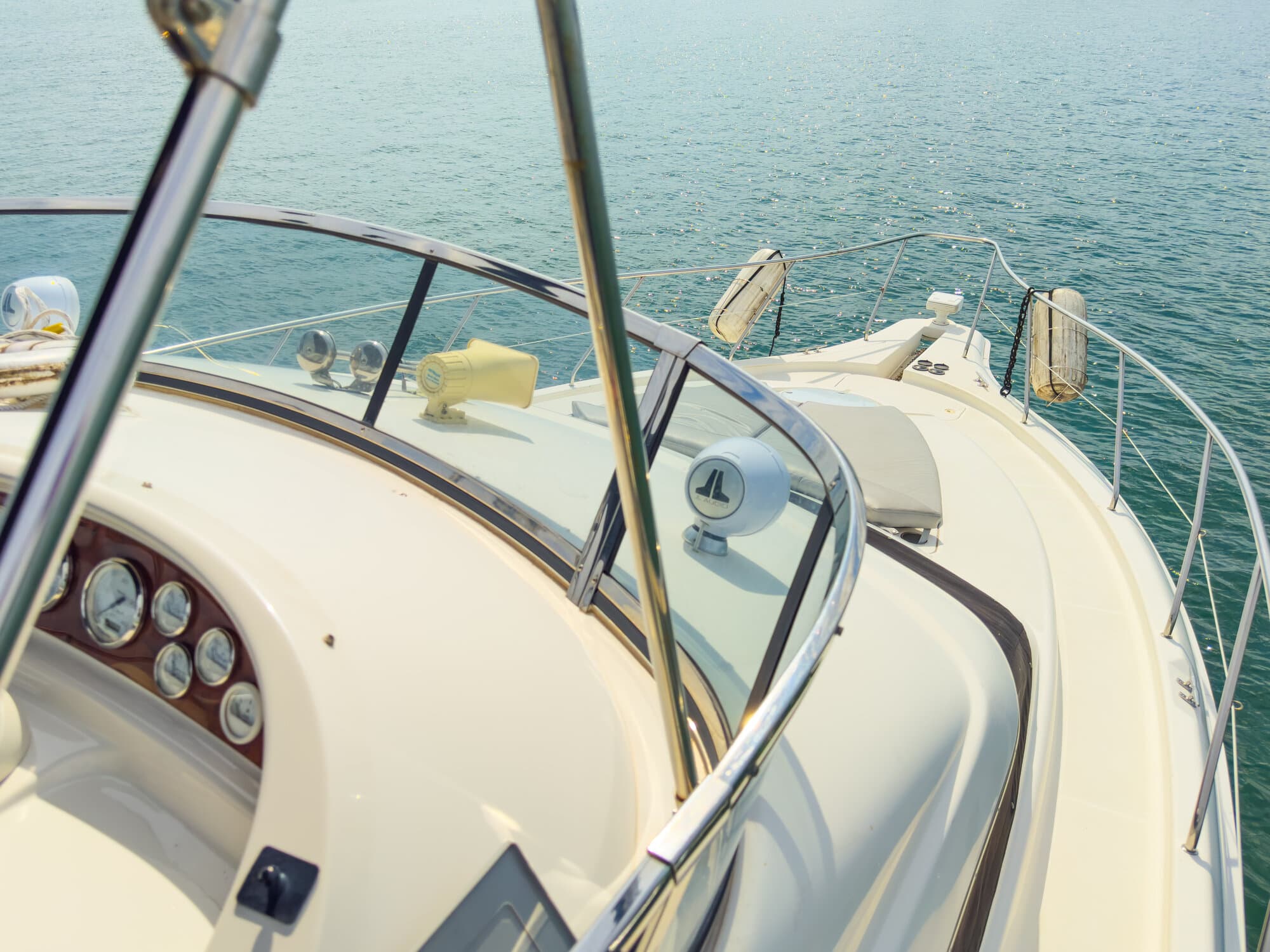 48FT SILVERTON WHITE - View 13