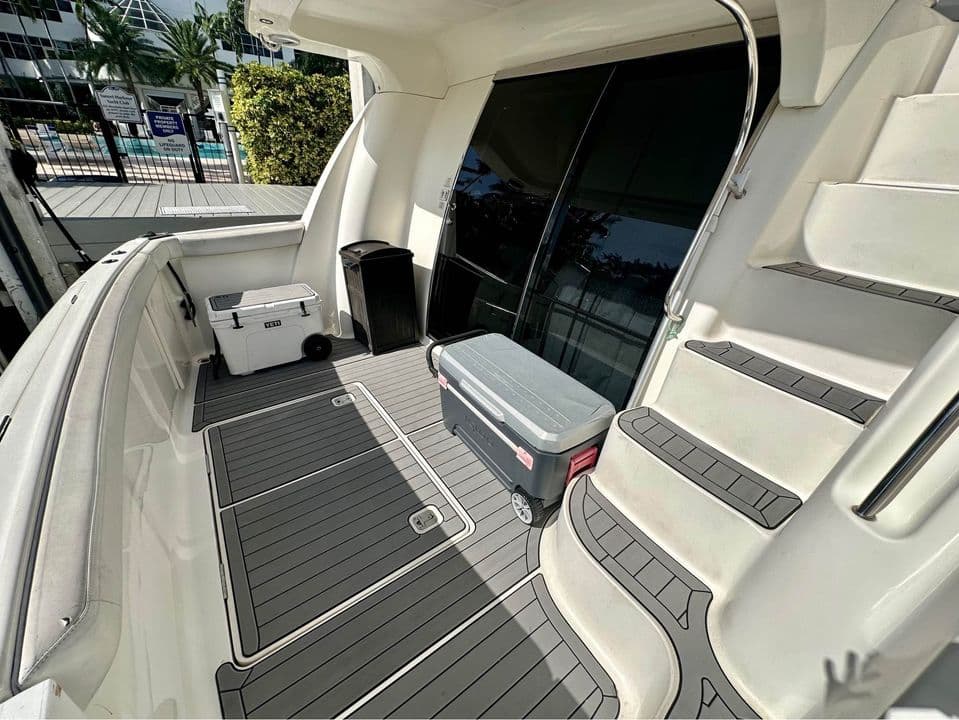 48FT SILVERTON WHITE - View 35