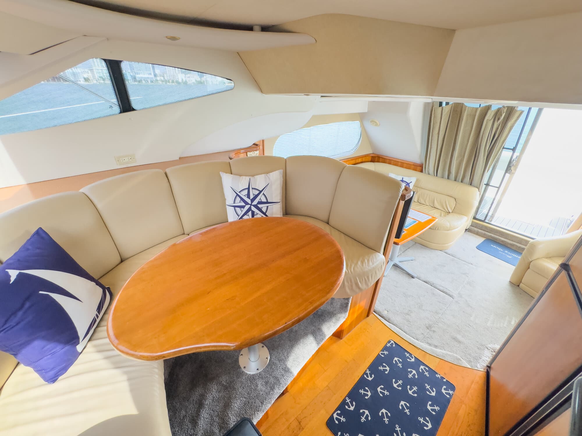 48FT SILVERTON WHITE - View 38