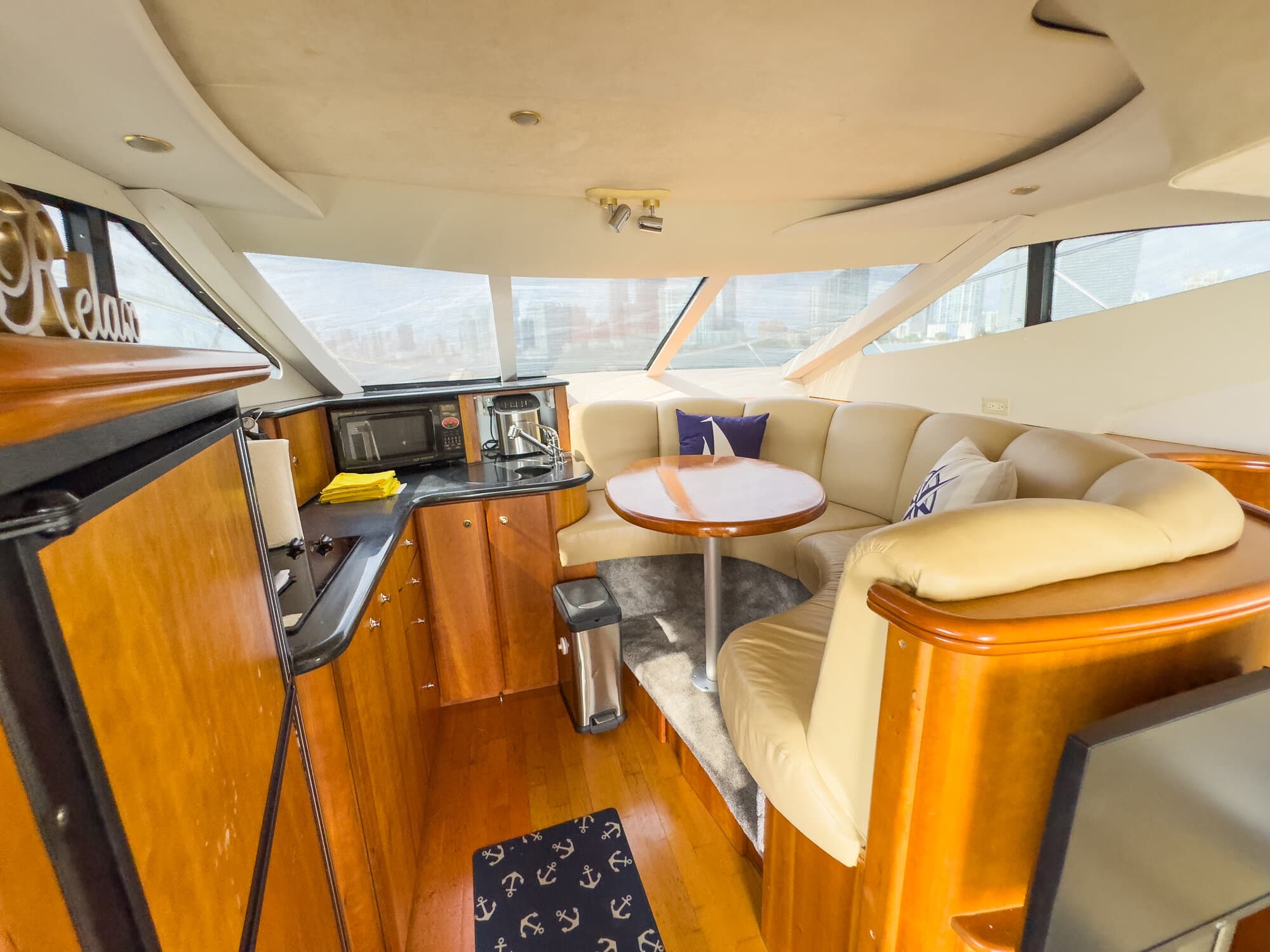 48FT SILVERTON WHITE - View 43