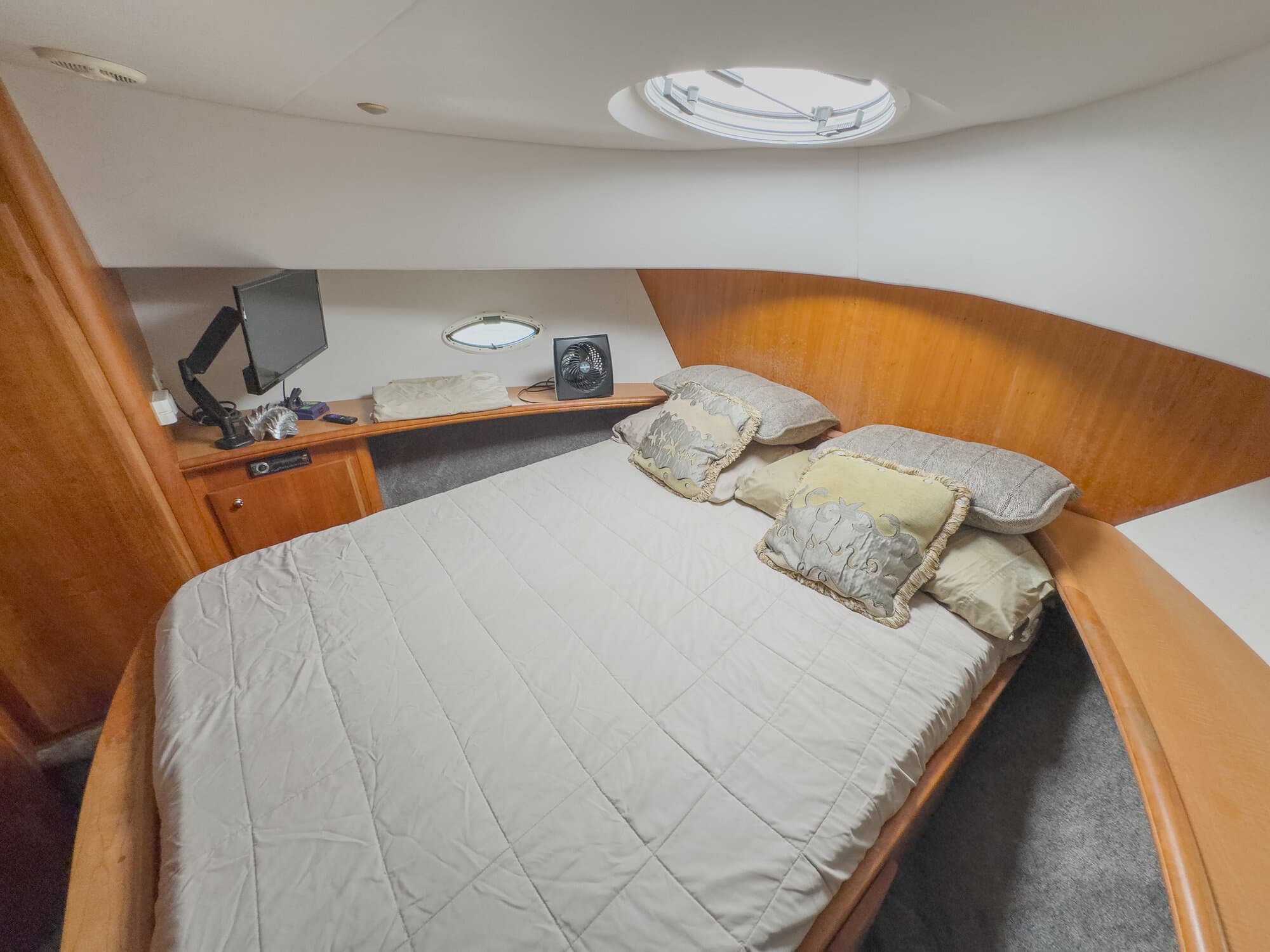 48FT SILVERTON WHITE - View 49