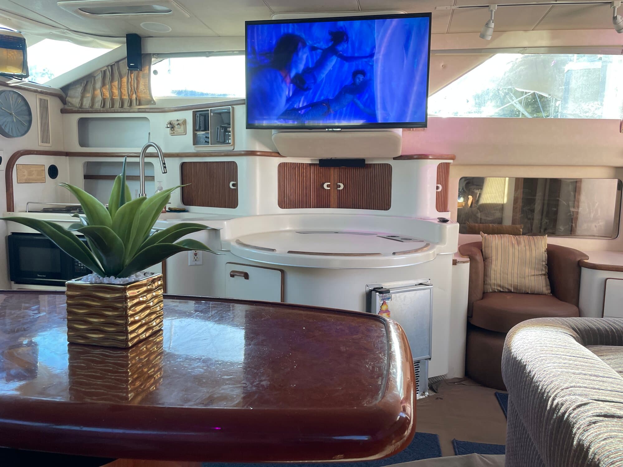 48ft Sea Ray Flybridge - View 18