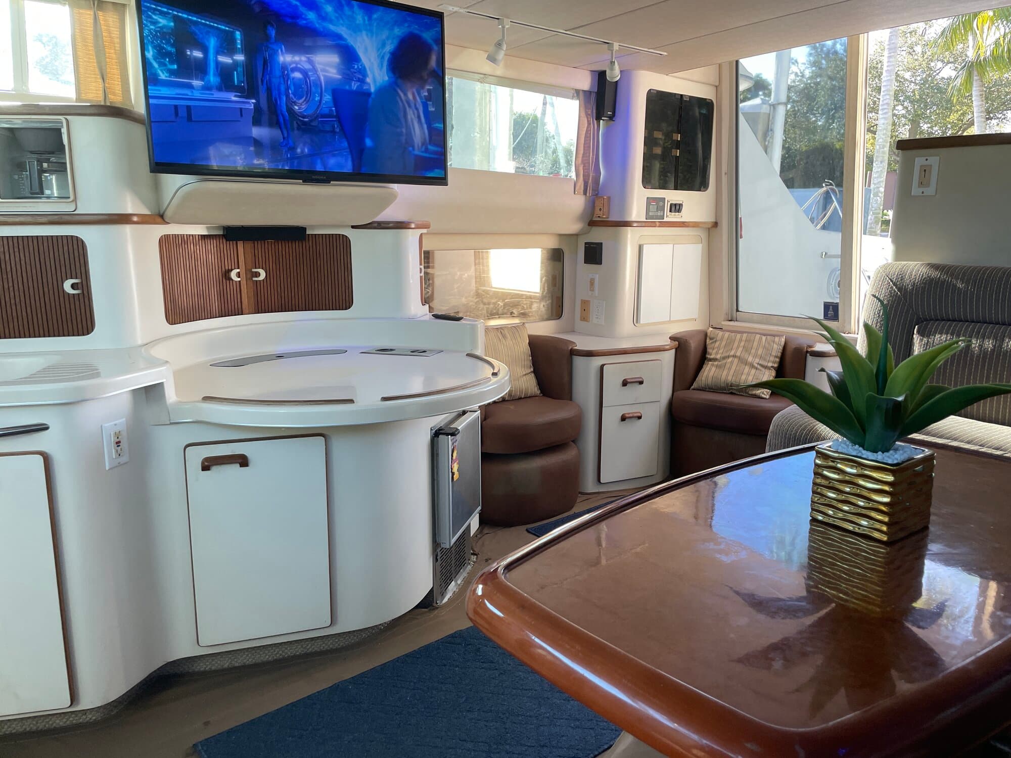 48ft Sea Ray Flybridge - View 19