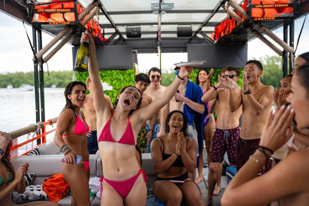 50FT PONTOON (CHAMPAGNE) - View 13