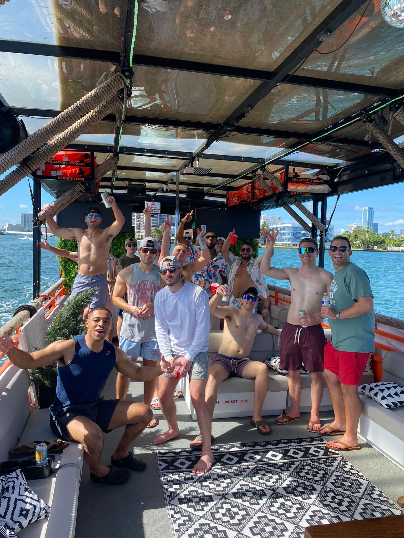 50FT PONTOON (CHAMPAGNE) - View 14