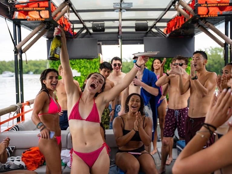 50FT PONTOON (CHAMPAGNE) - View 16