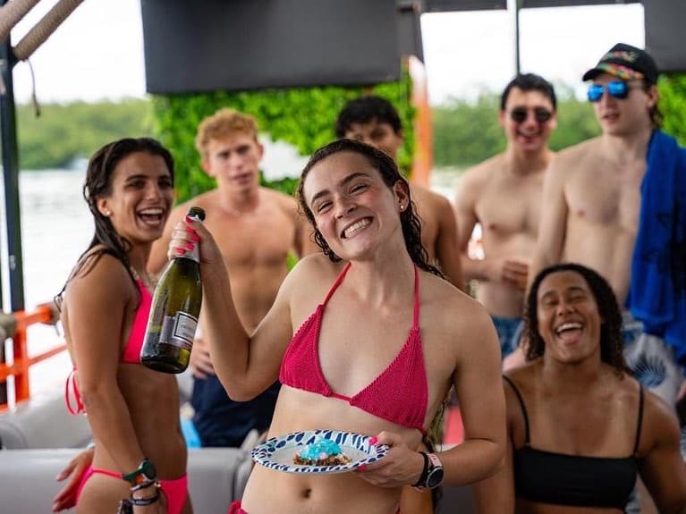 50FT PONTOON (CHAMPAGNE) - View 17