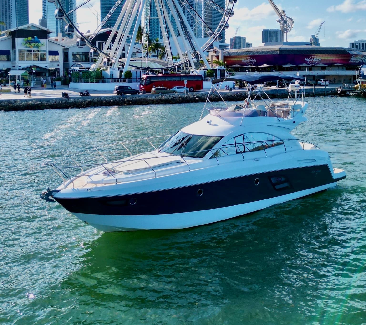 52' Beneteau Flybridge Venetian - View 22