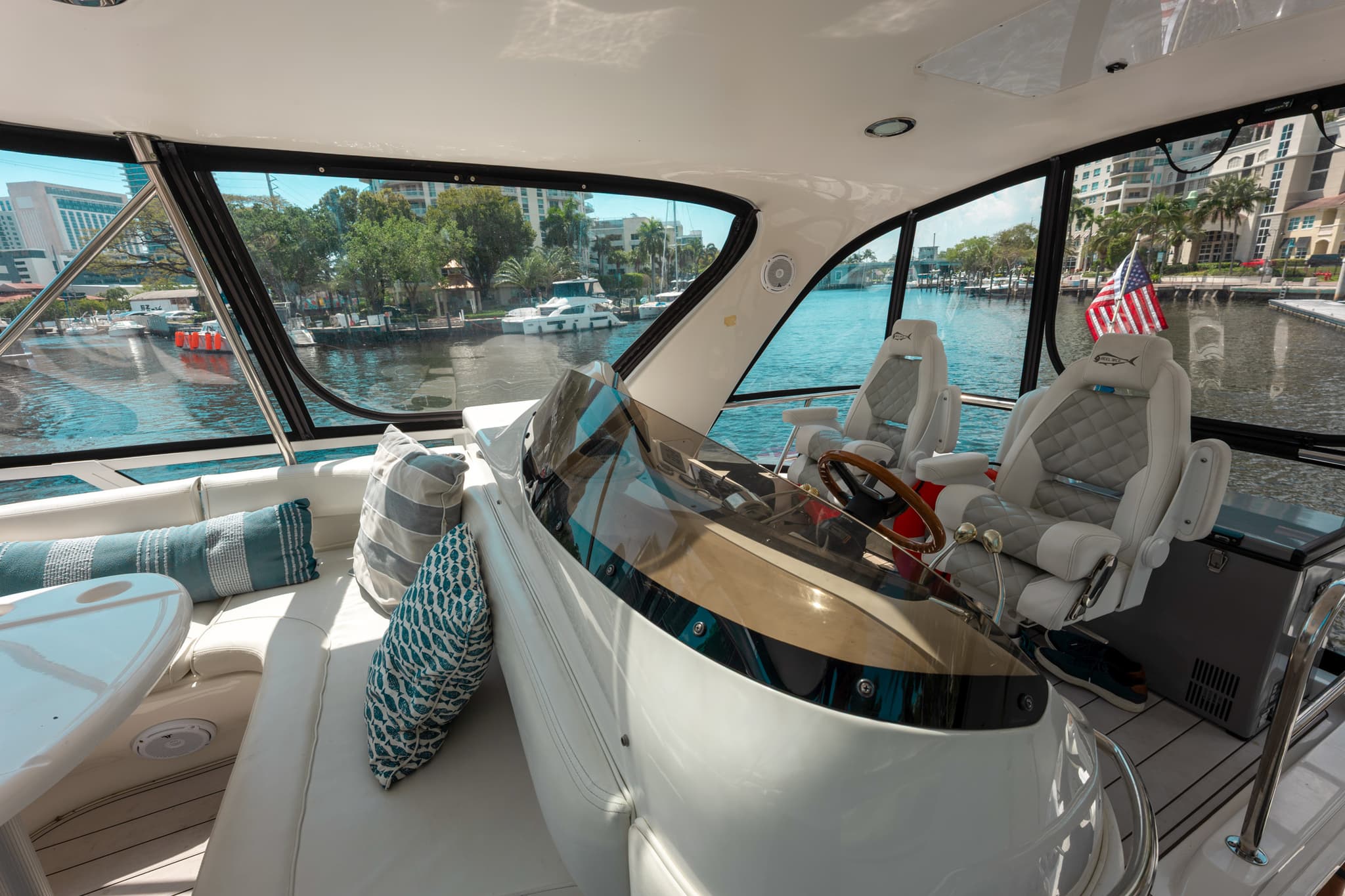 52FT SEA RAY FORT - View 53