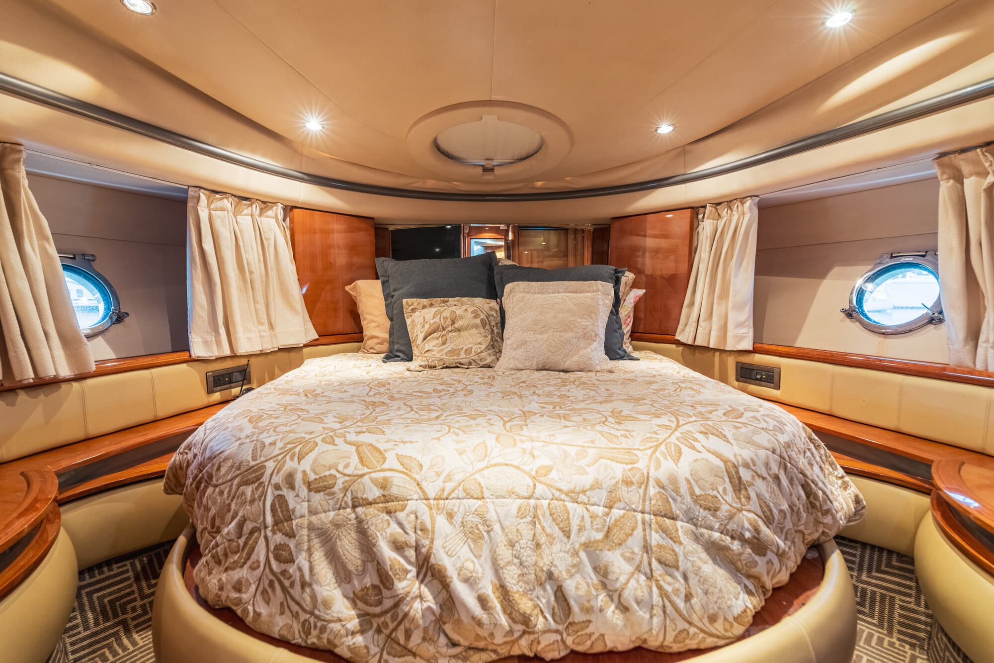 55 AZIMUT FLY - View 27