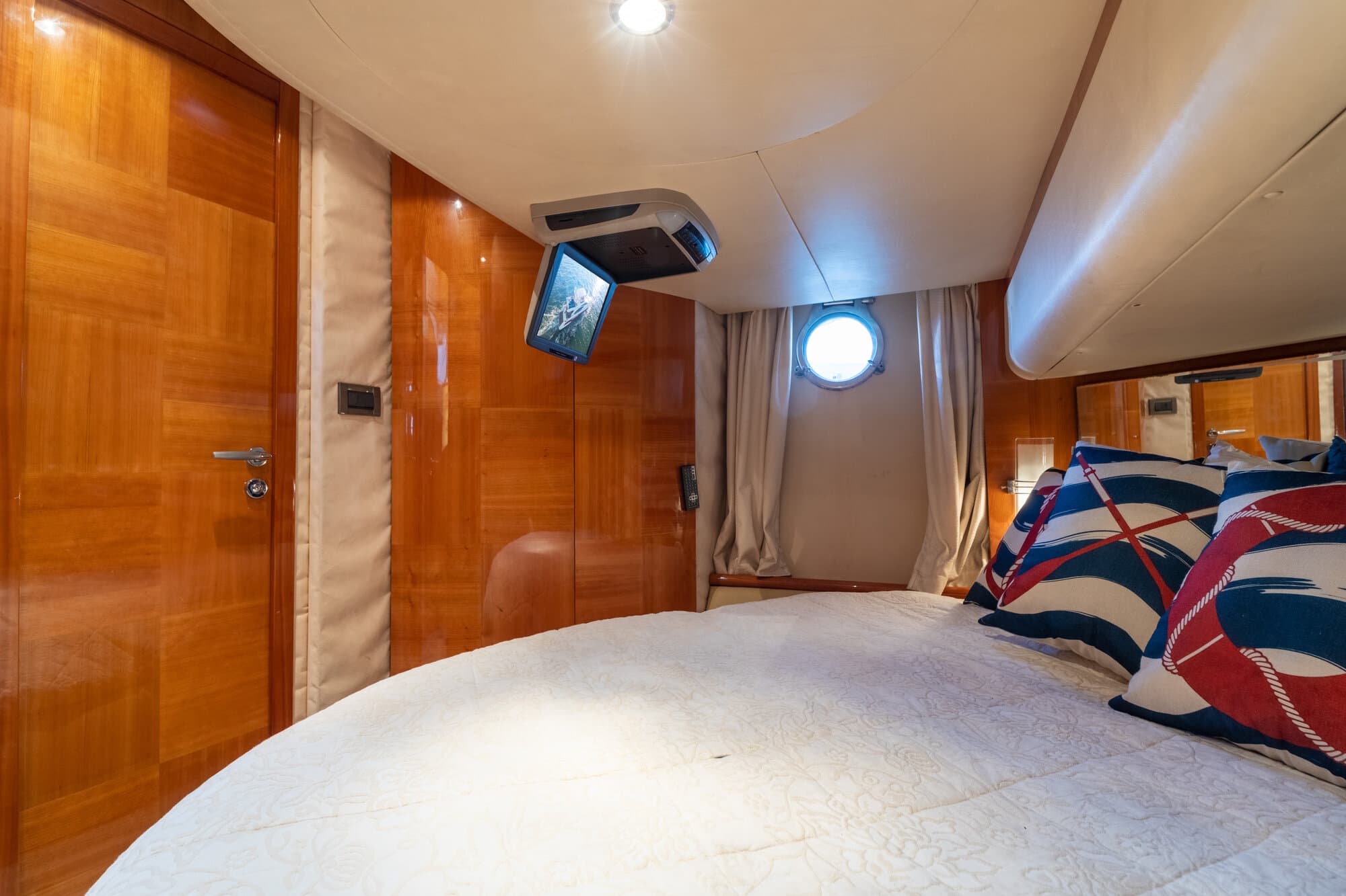 55 AZIMUT FLY - View 29