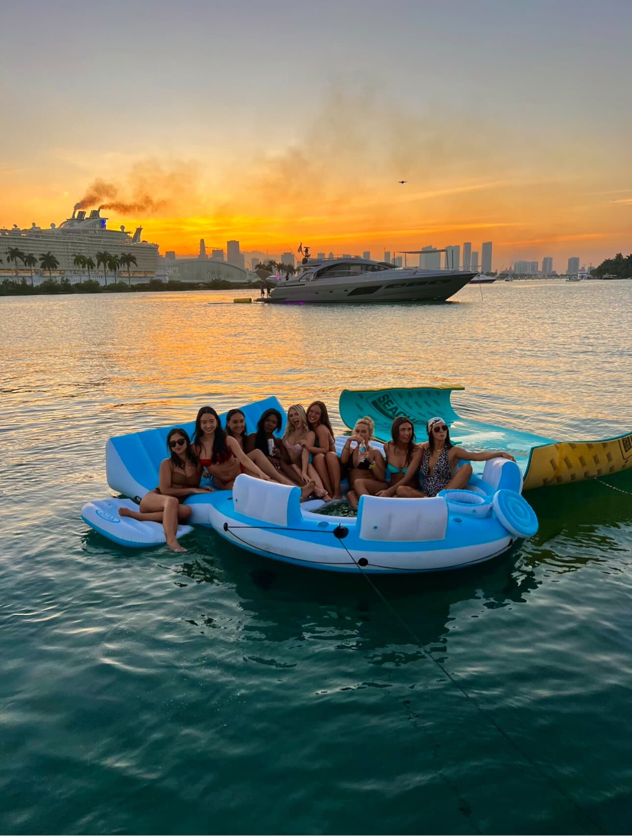 57FT FAIRLINE FLYBRIDGE - View 16