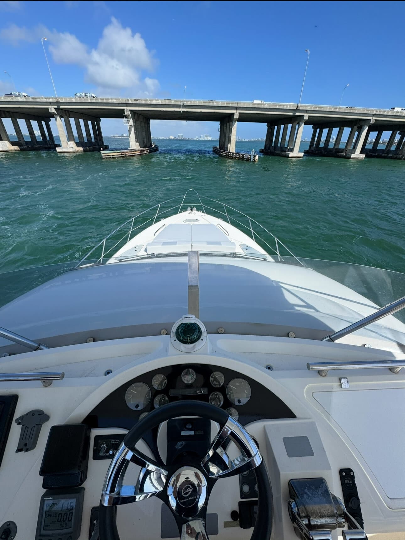 57FT FAIRLINE FLYBRIDGE - View 17