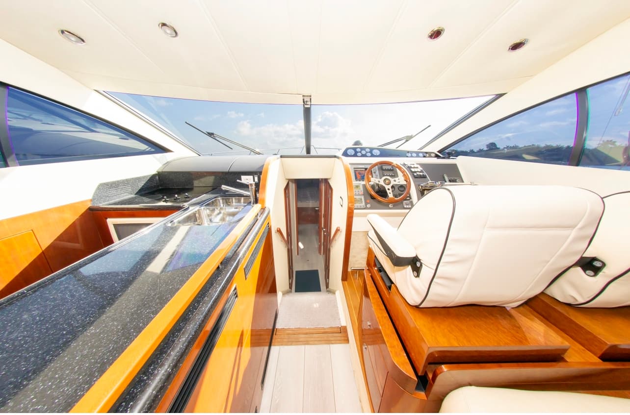 57FT FAIRLINE FLYBRIDGE - View 42