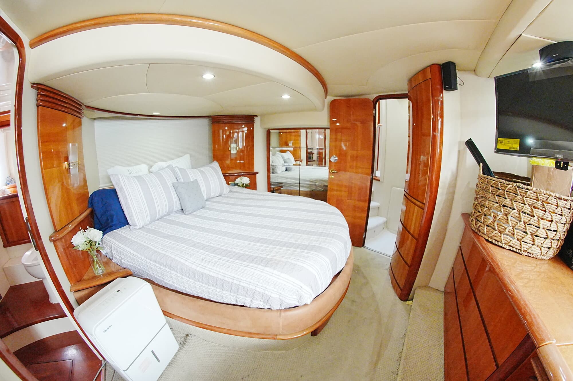 68FT AZIMUT - View 50