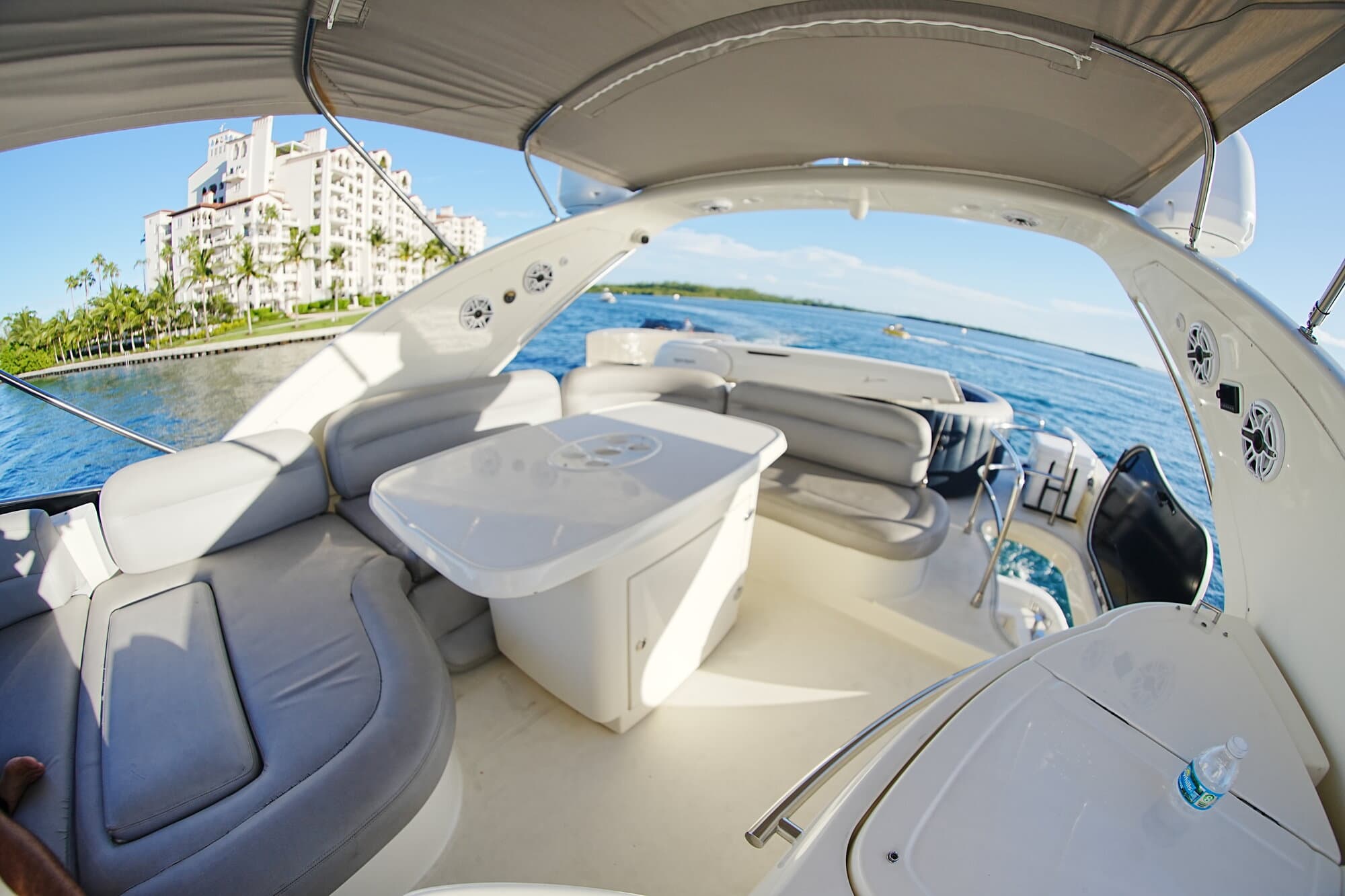 68FT AZIMUT - View 60