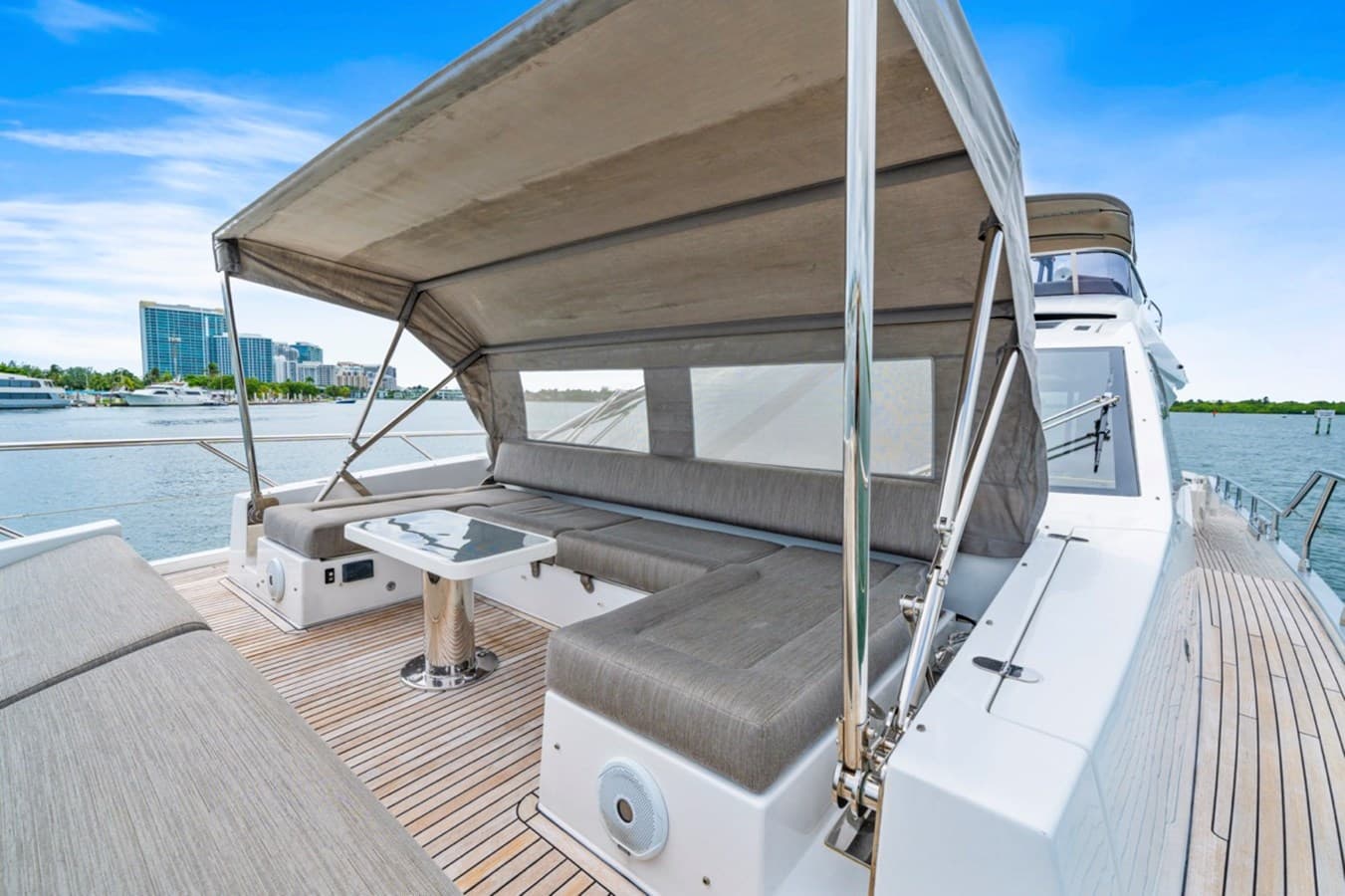 72FT AZIMUT - View 19