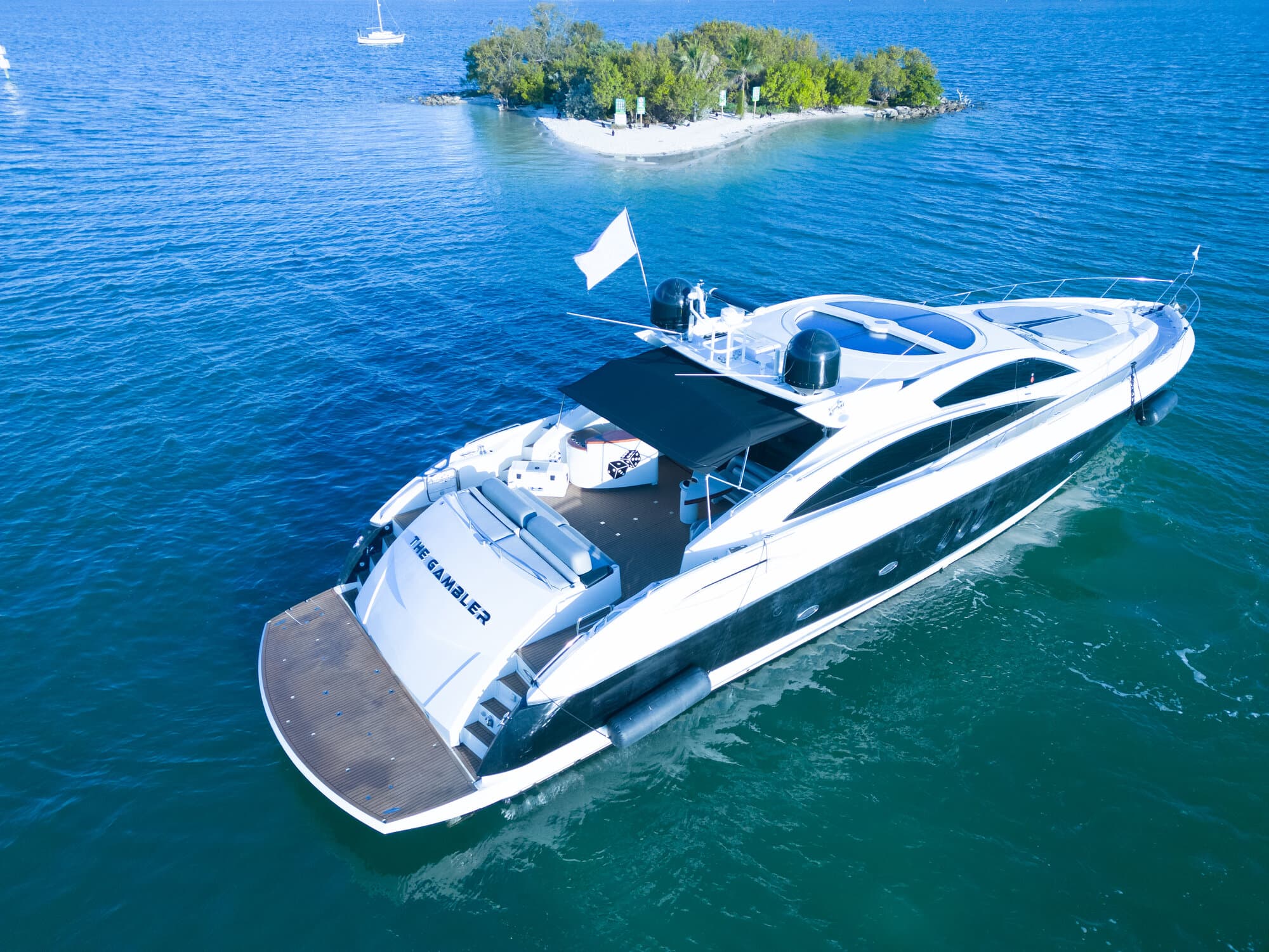 82FT SUNSEEKER PREDATOR - View 4