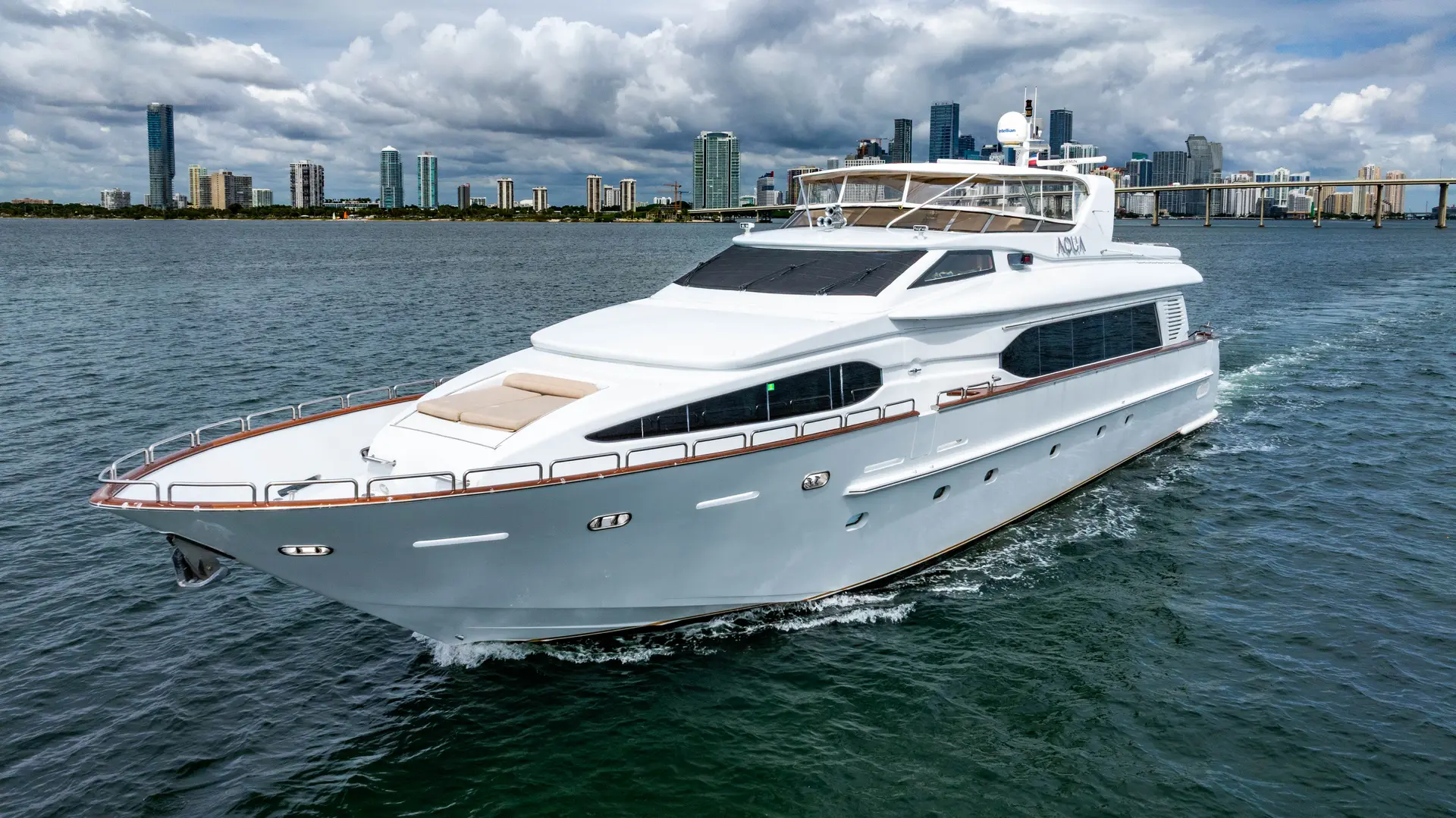105FT AQUA with Jacuzzi - View 2