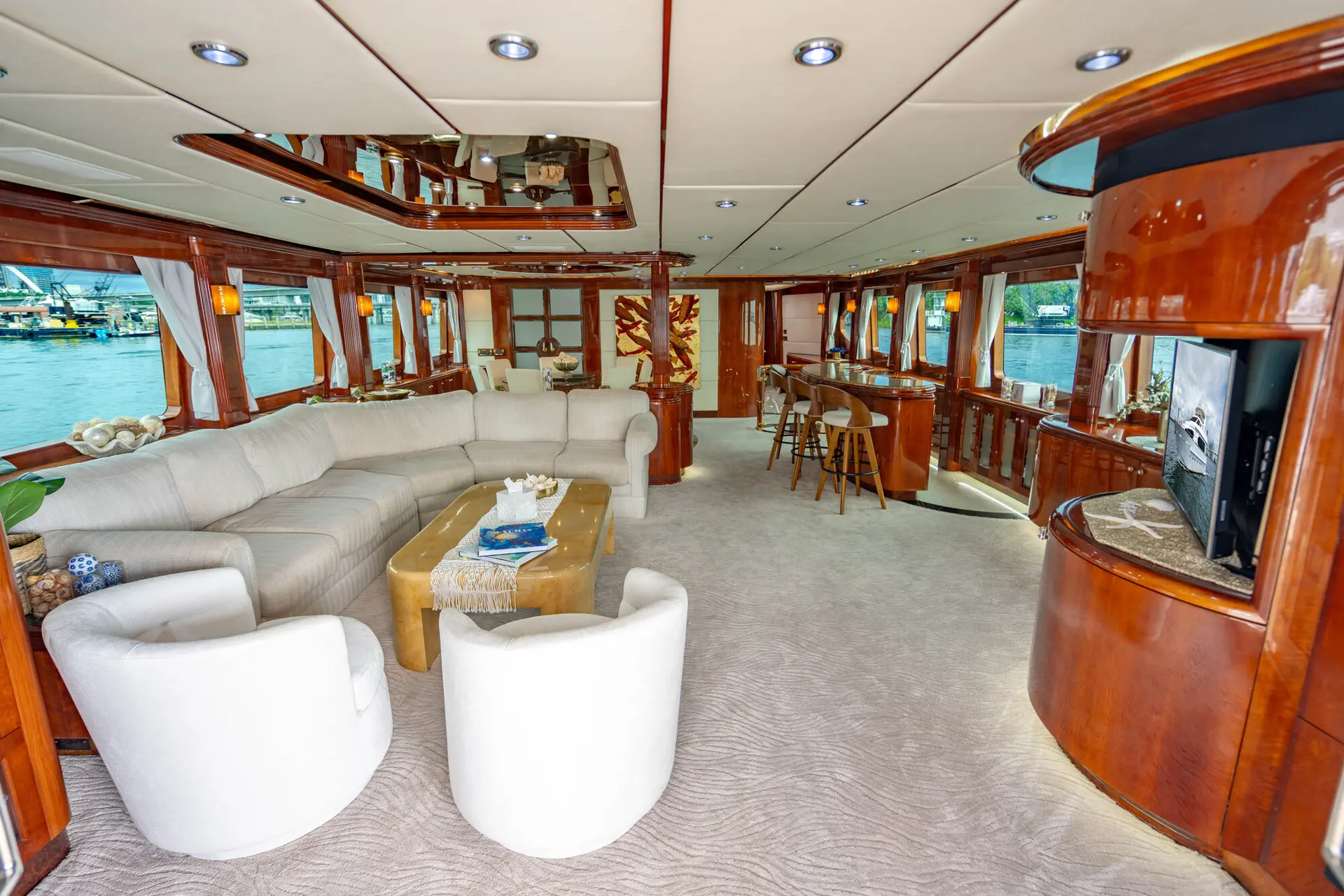 105FT AQUA with Jacuzzi - View 11