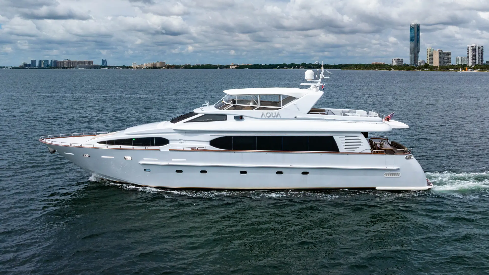 105FT AQUA with Jacuzzi - View 1