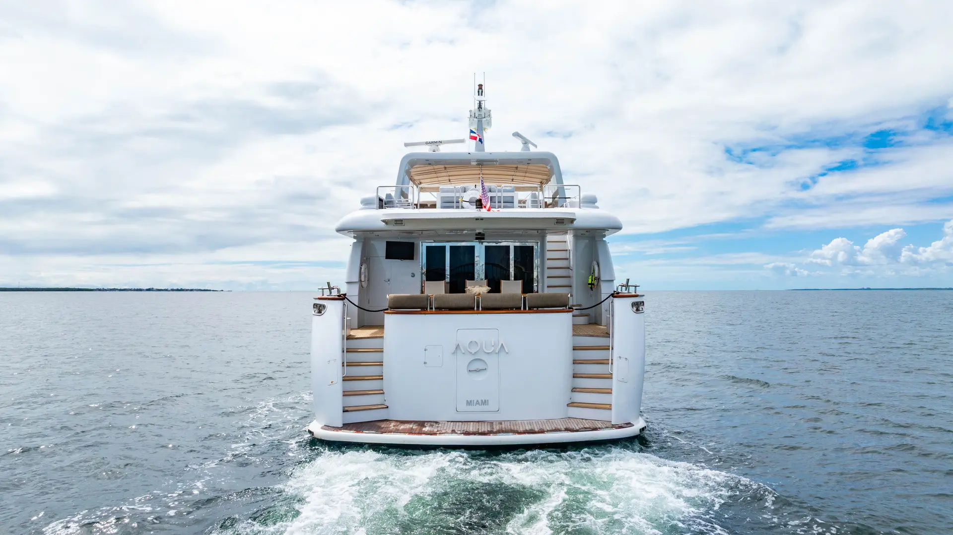 105FT AQUA with Jacuzzi - View 3