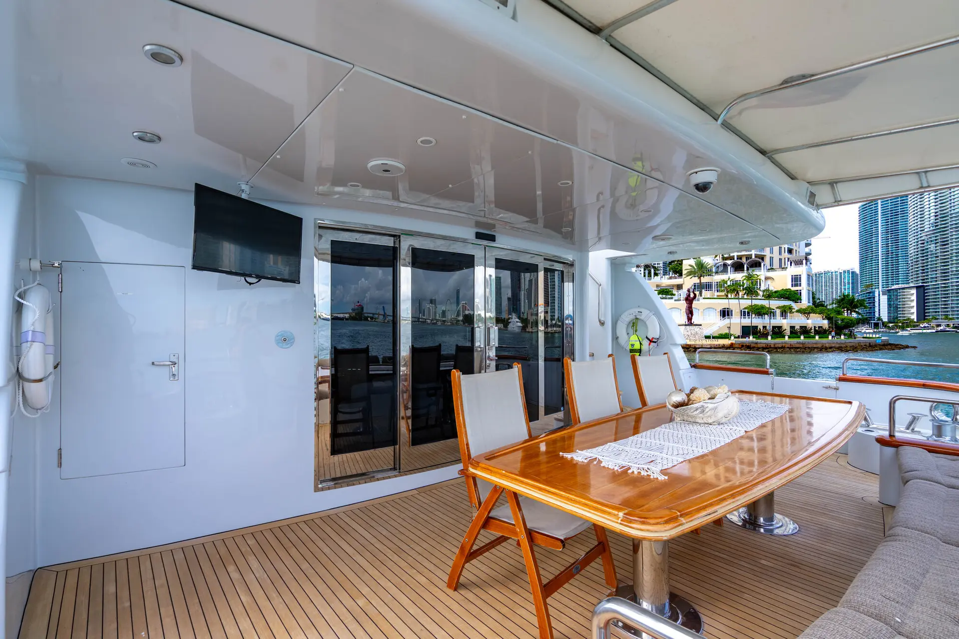 105FT AQUA with Jacuzzi - View 8