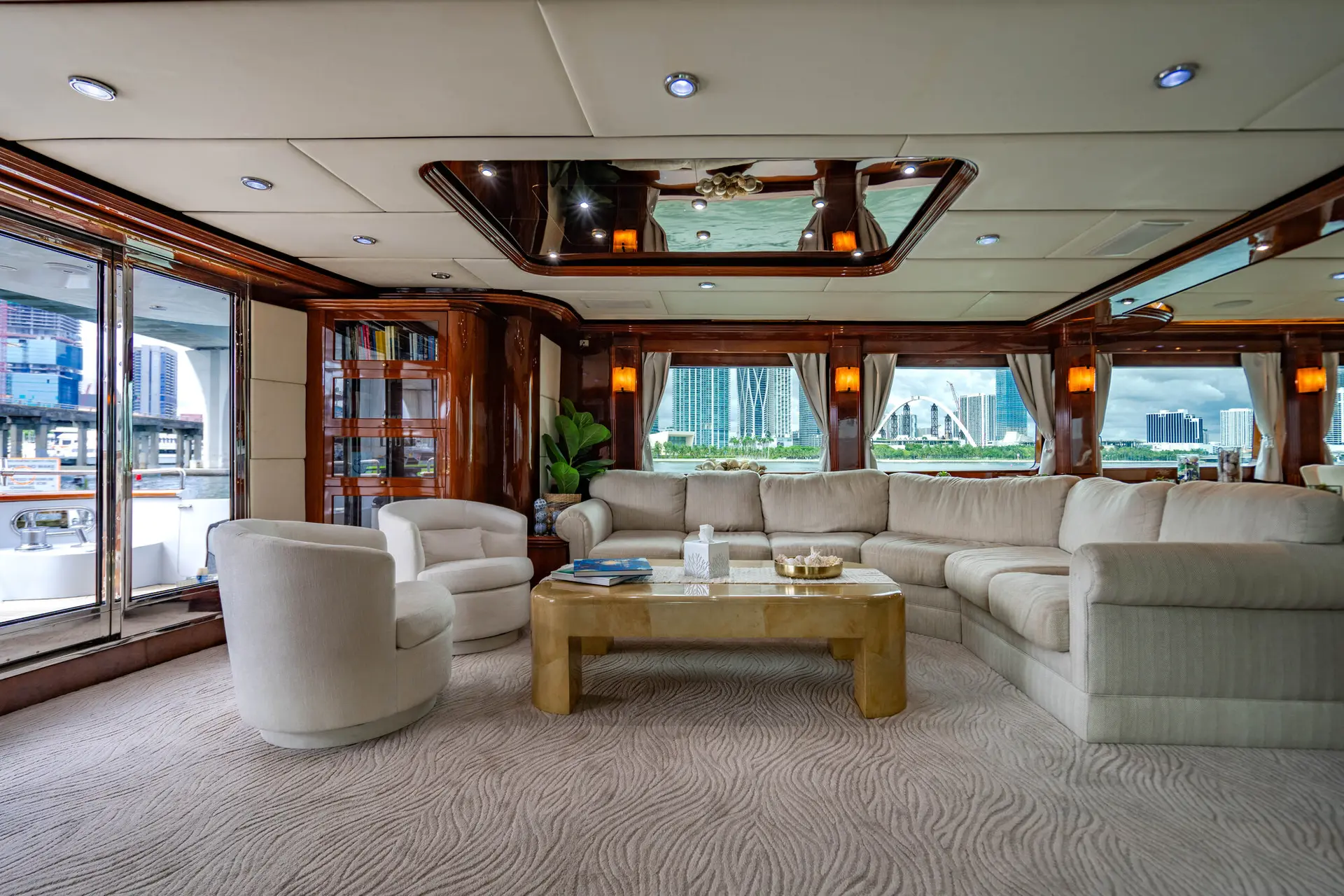 105FT AQUA with Jacuzzi - View 16