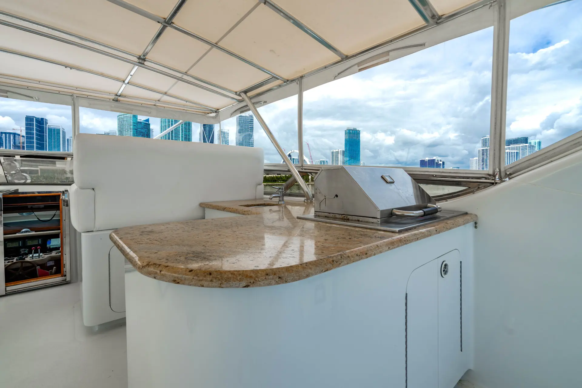 105FT AQUA with Jacuzzi - View 21