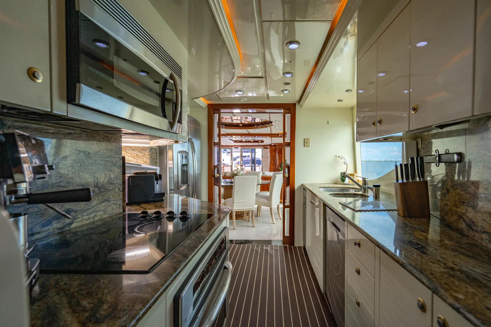 105FT AQUA with Jacuzzi - View 24