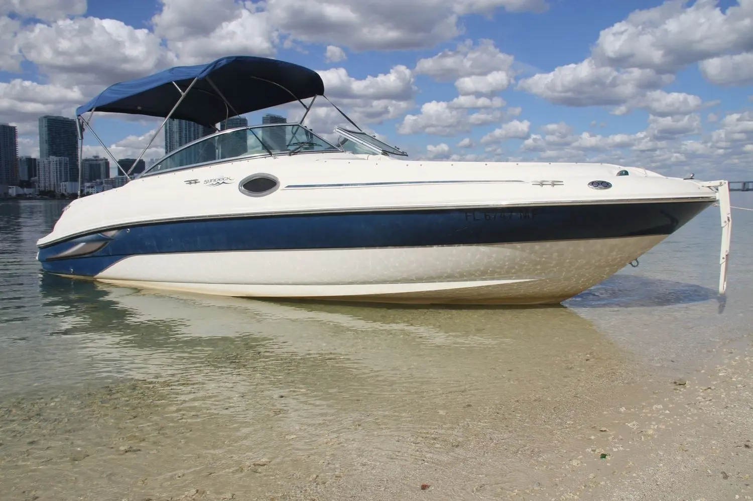 26FT SEA RAY SUNDECK