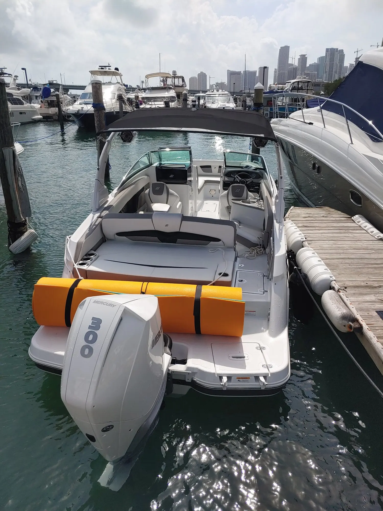 27FT FOUR WINNS - View 6