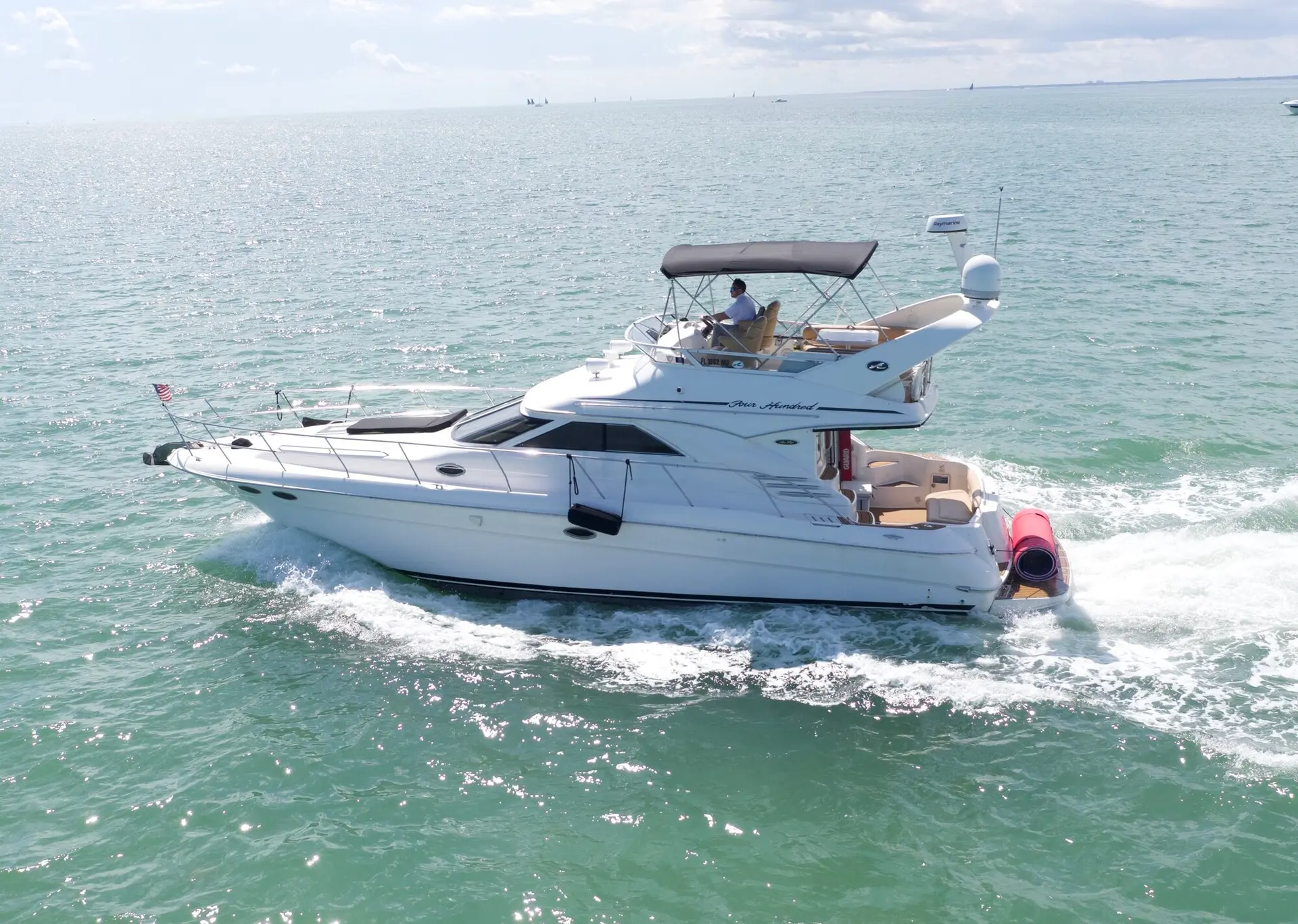 47FT SEA RAY FLY - View 1