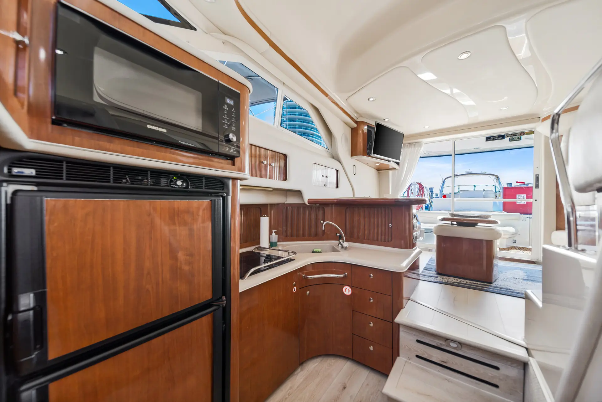 47FT SEA RAY FLY - View 12