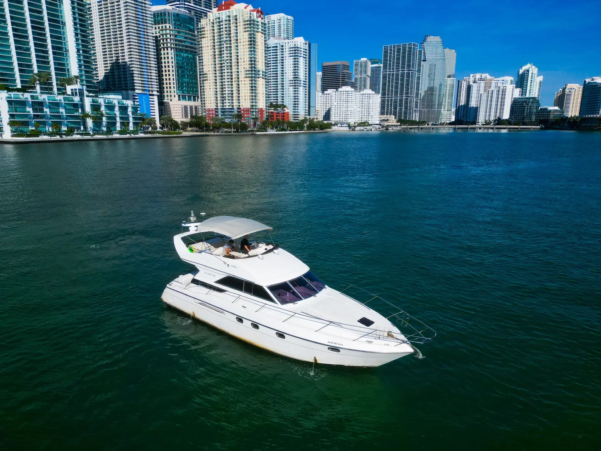 48FT PRINCESS FLYBRIDGE - View 5