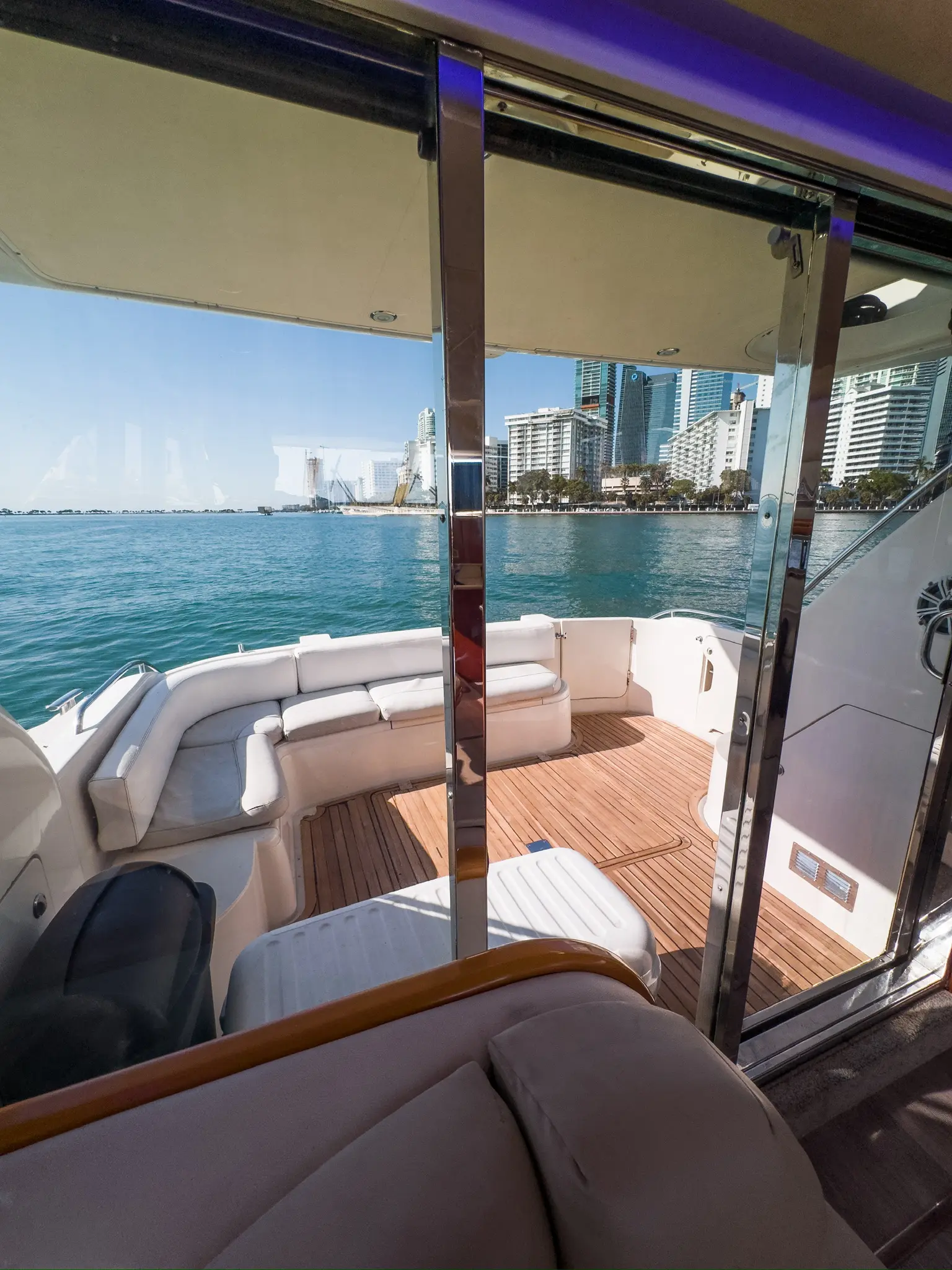 48FT PRINCESS FLYBRIDGE - View 18