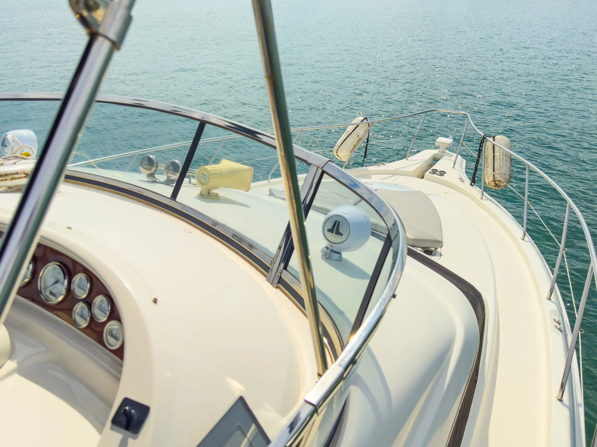 48FT SILVERTON WHITE - View 11