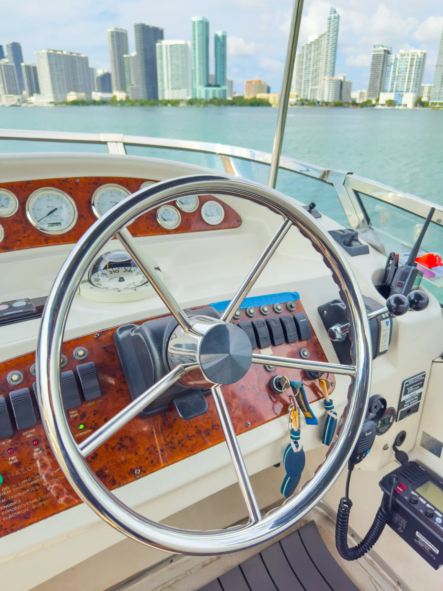 48FT SILVERTON WHITE - View 17