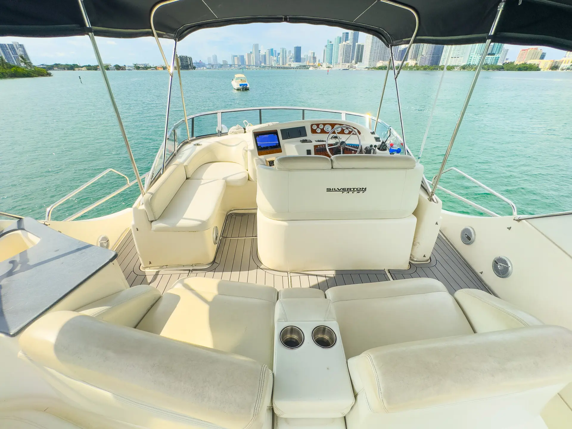 48FT SILVERTON WHITE - View 19