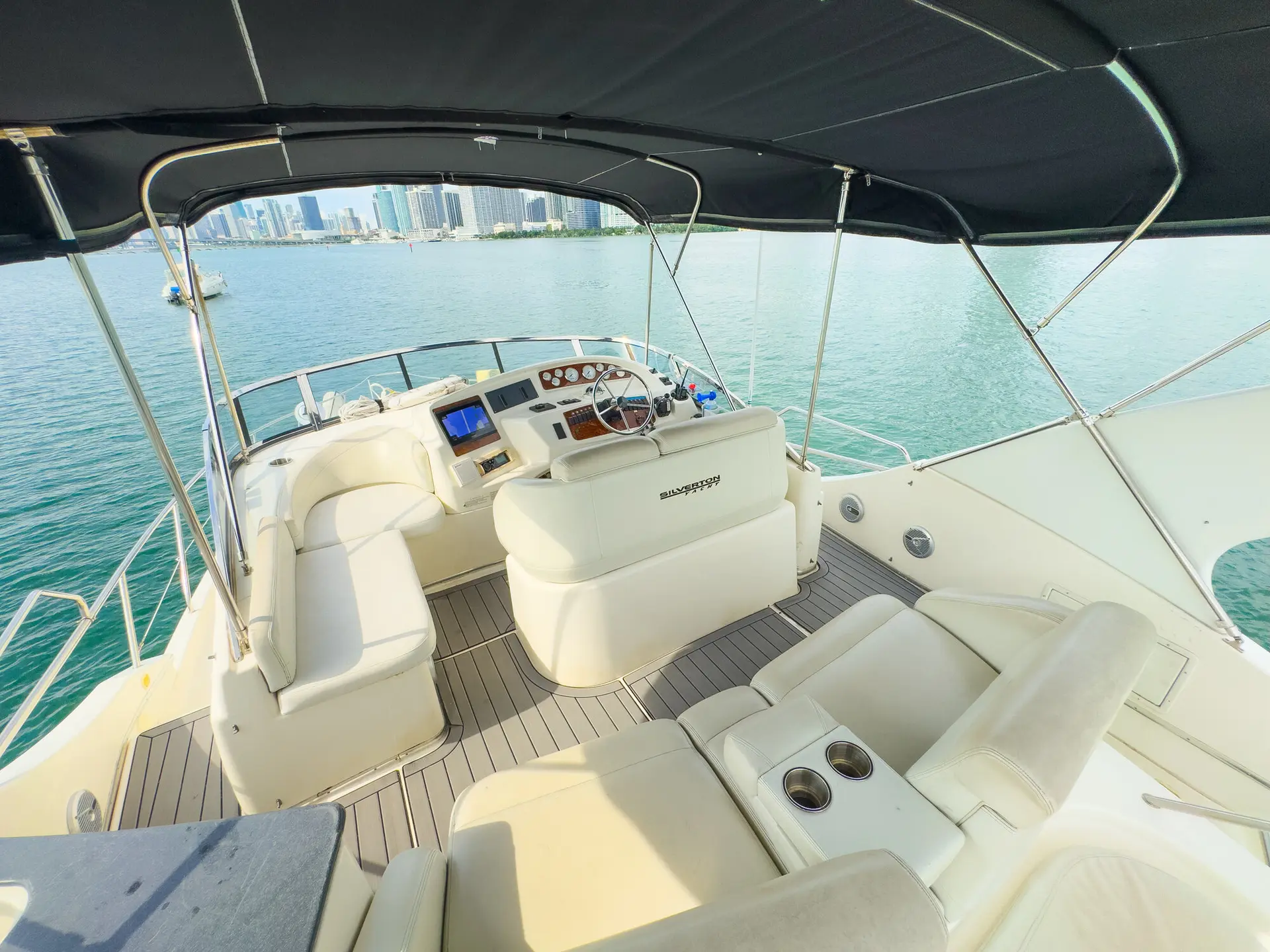 48FT SILVERTON WHITE - View 20