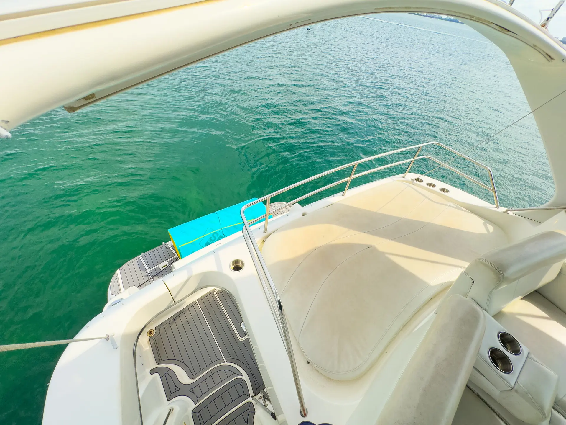 48FT SILVERTON WHITE - View 25