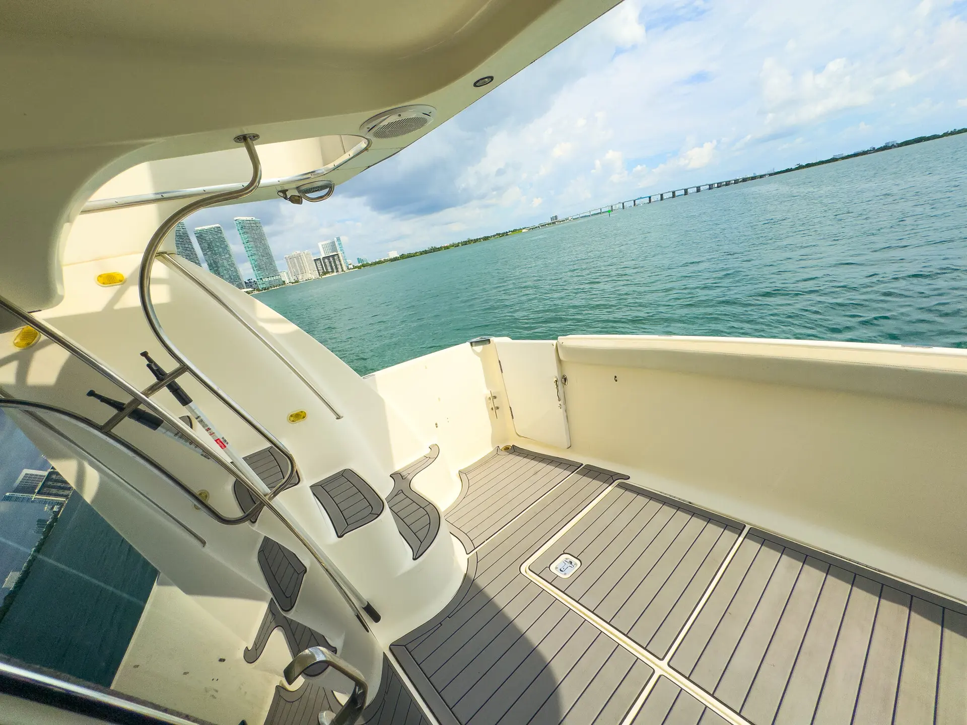 48FT SILVERTON WHITE - View 26