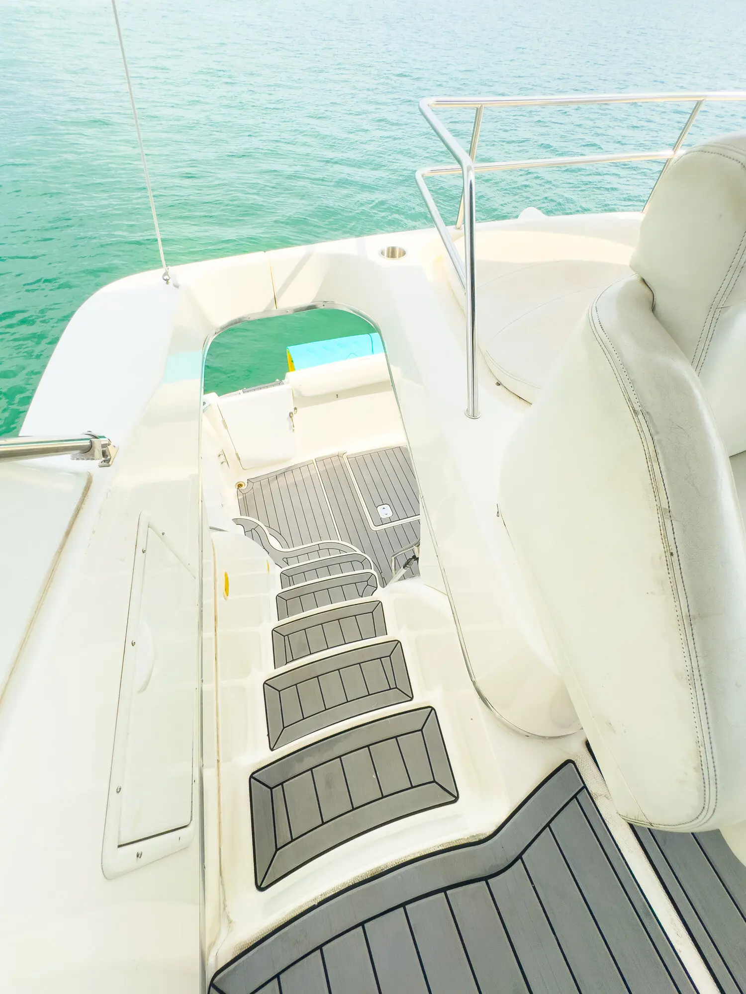 48FT SILVERTON WHITE - View 30