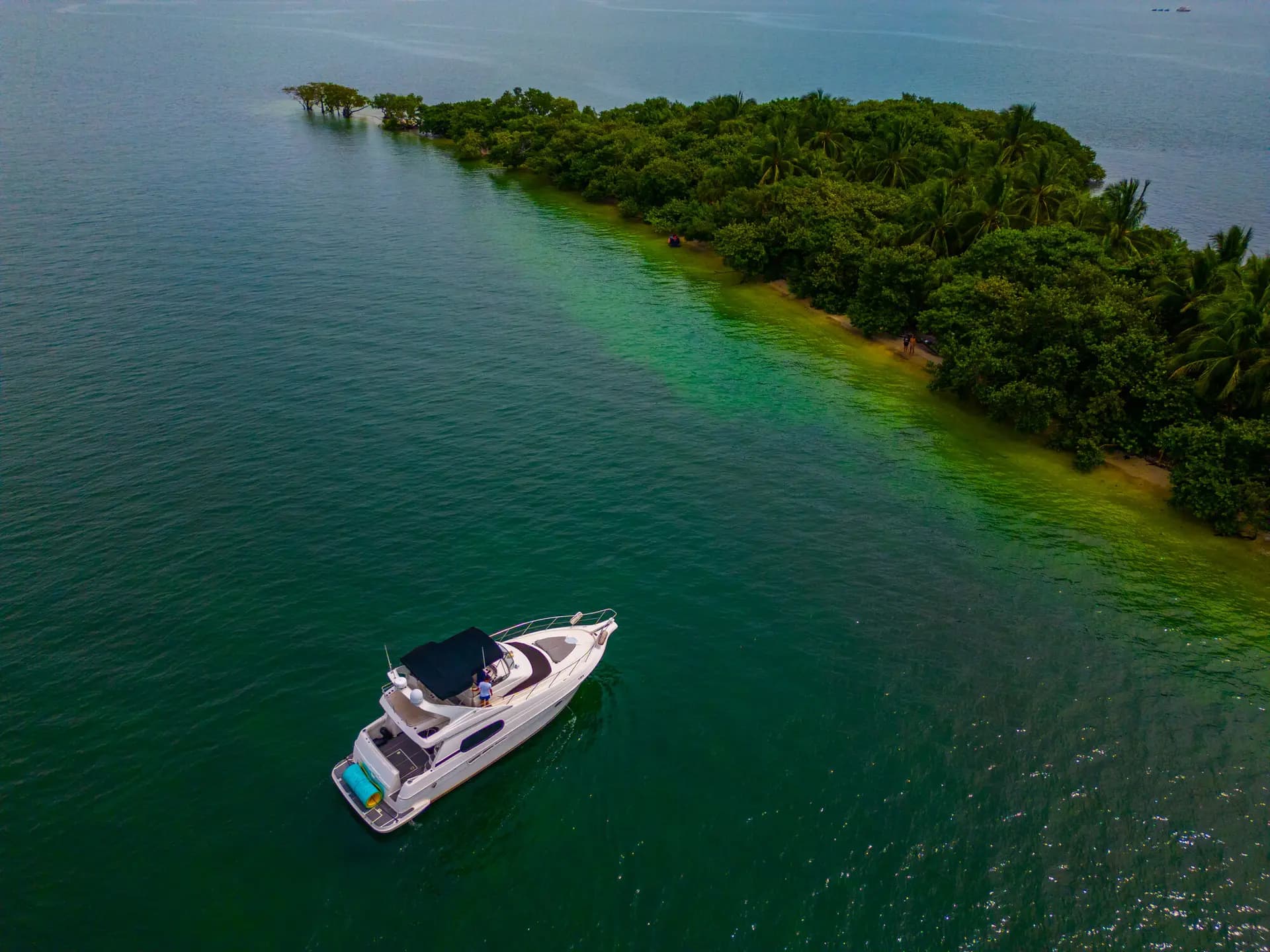 48FT SILVERTON WHITE - View 62