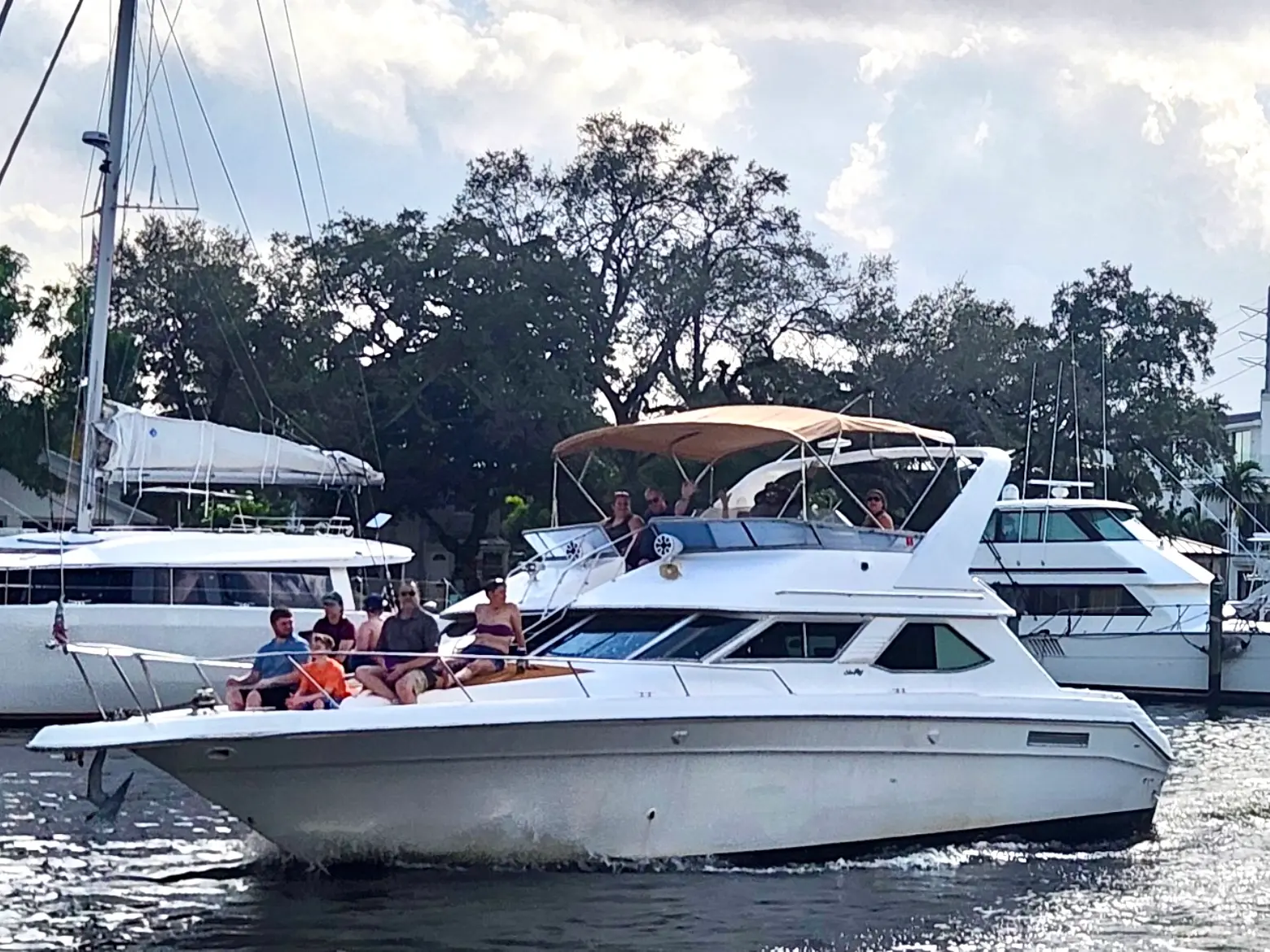 48ft Sea Ray Flybridge - View 21
